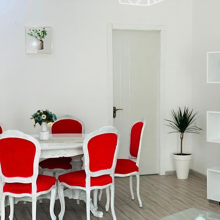 Sweet Apartment In Kutaisi Bagian luar foto