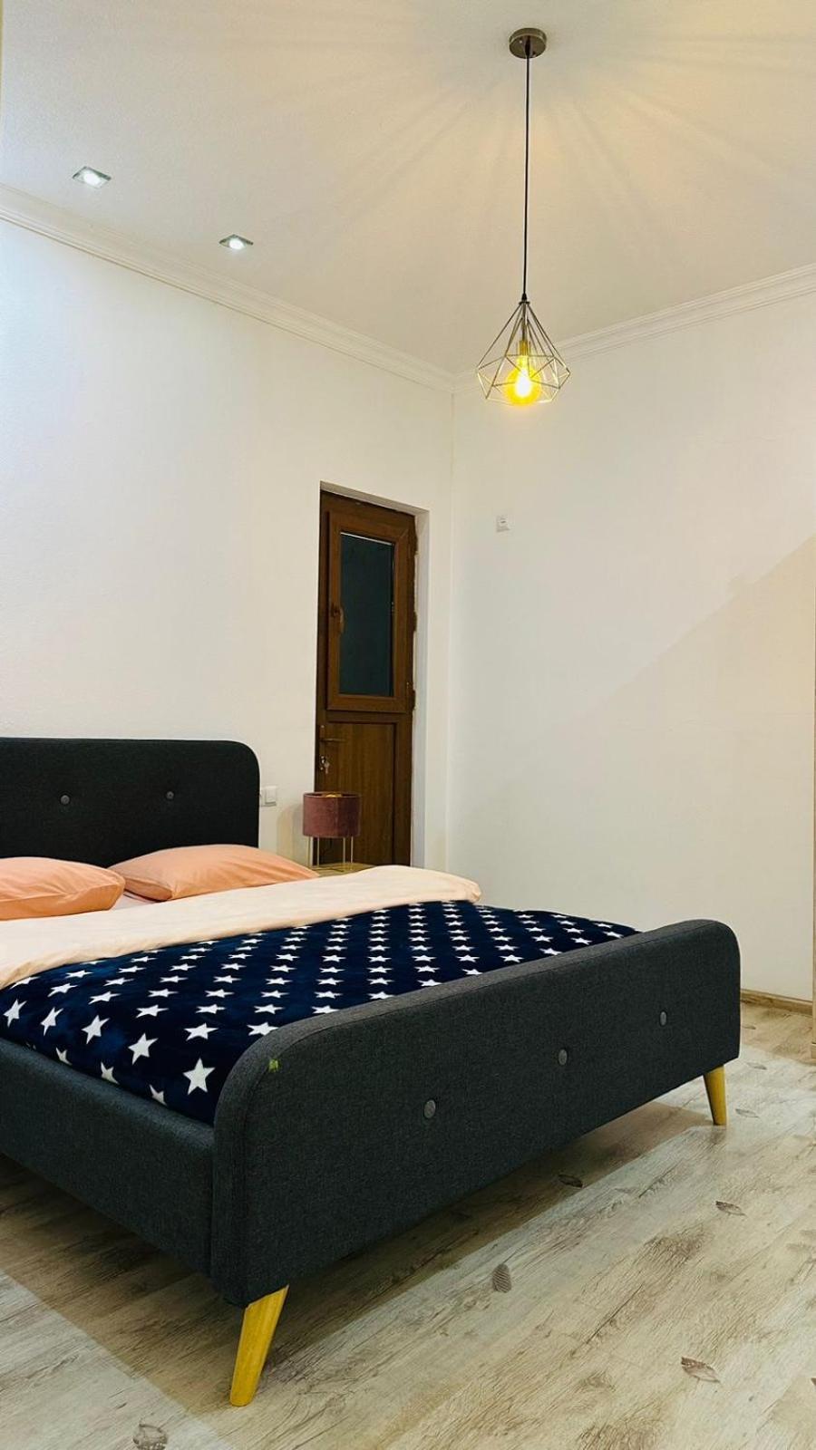 Sweet Apartment In Kutaisi Bagian luar foto