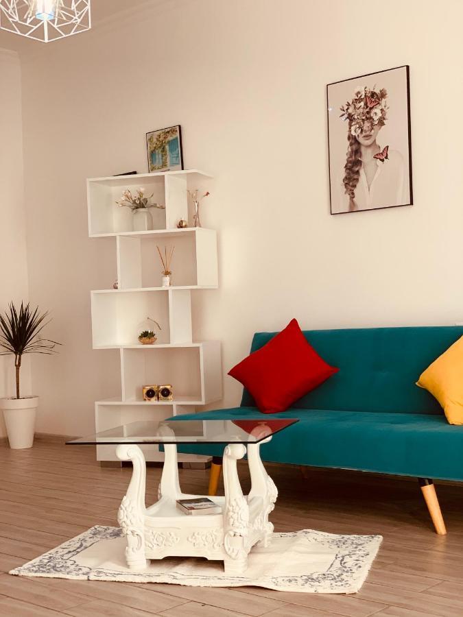Sweet Apartment In Kutaisi Bagian luar foto