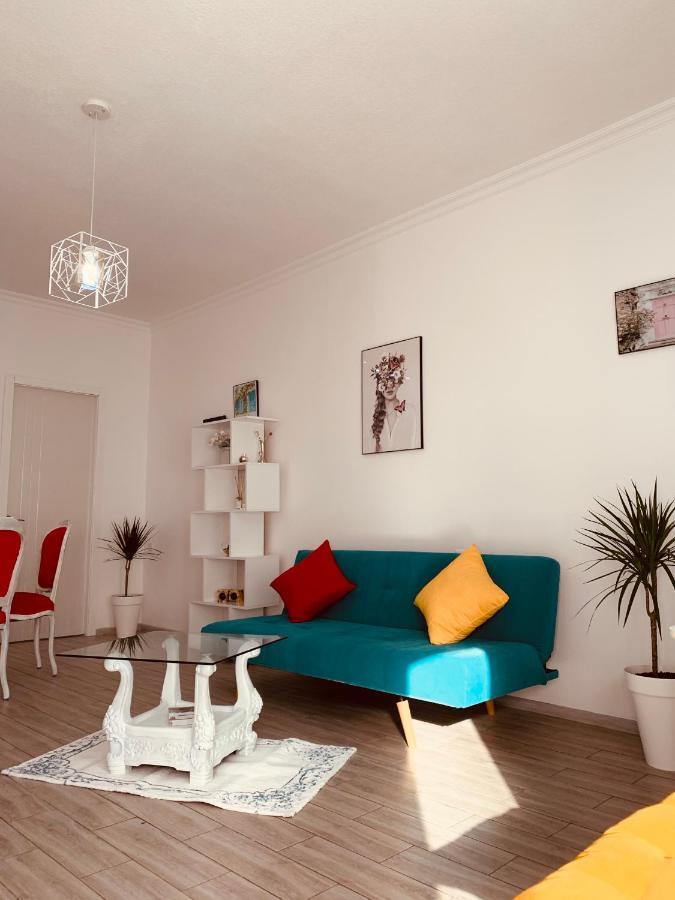 Sweet Apartment In Kutaisi Bagian luar foto
