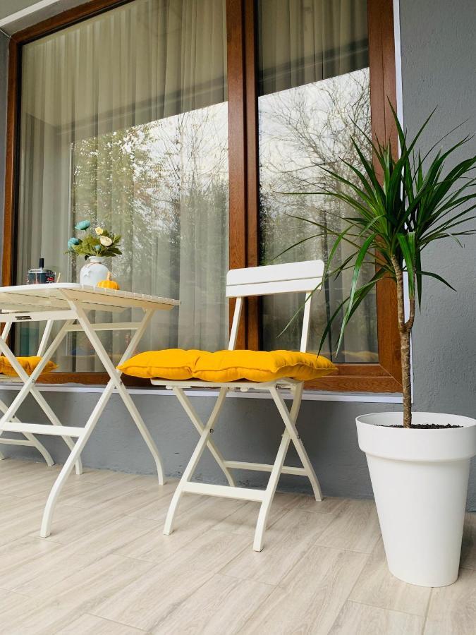 Sweet Apartment In Kutaisi Bagian luar foto