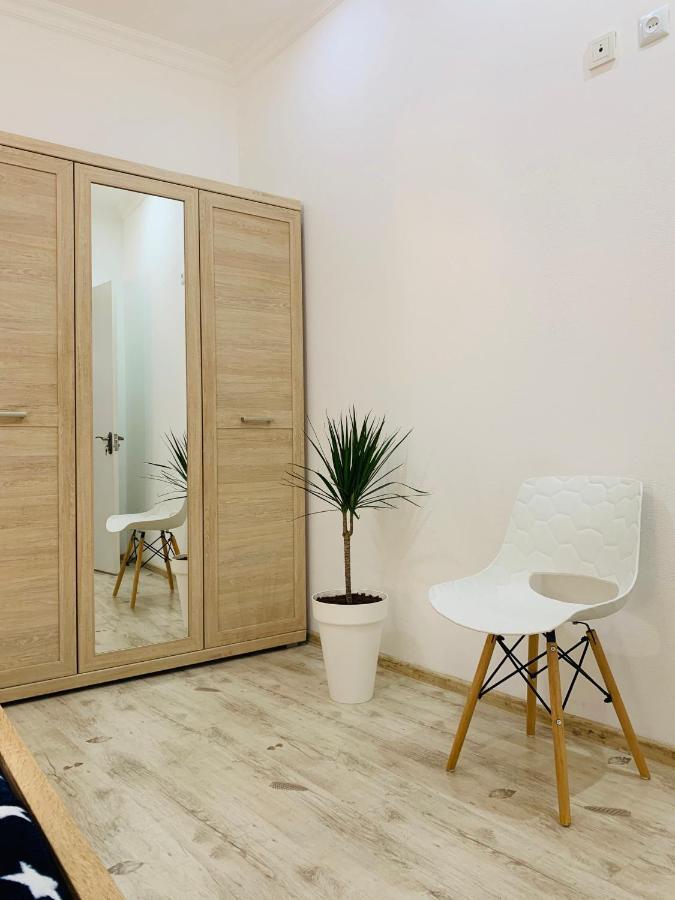 Sweet Apartment In Kutaisi Bagian luar foto