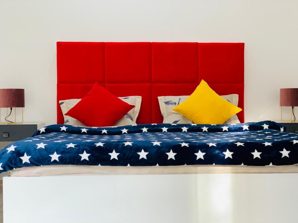 Sweet Apartment In Kutaisi Bagian luar foto