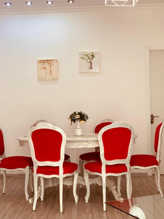 Sweet Apartment In Kutaisi Bagian luar foto