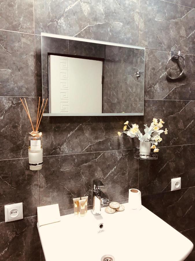 Sweet Apartment In Kutaisi Bagian luar foto