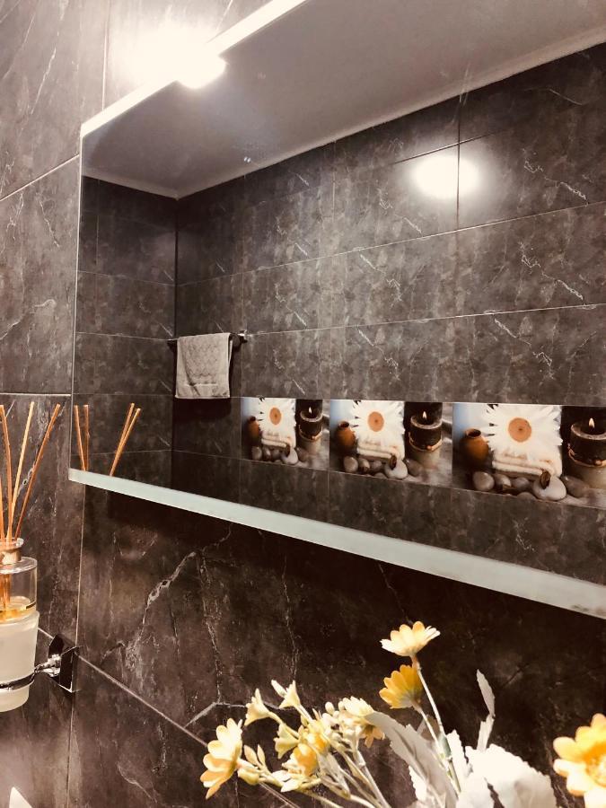 Sweet Apartment In Kutaisi Bagian luar foto